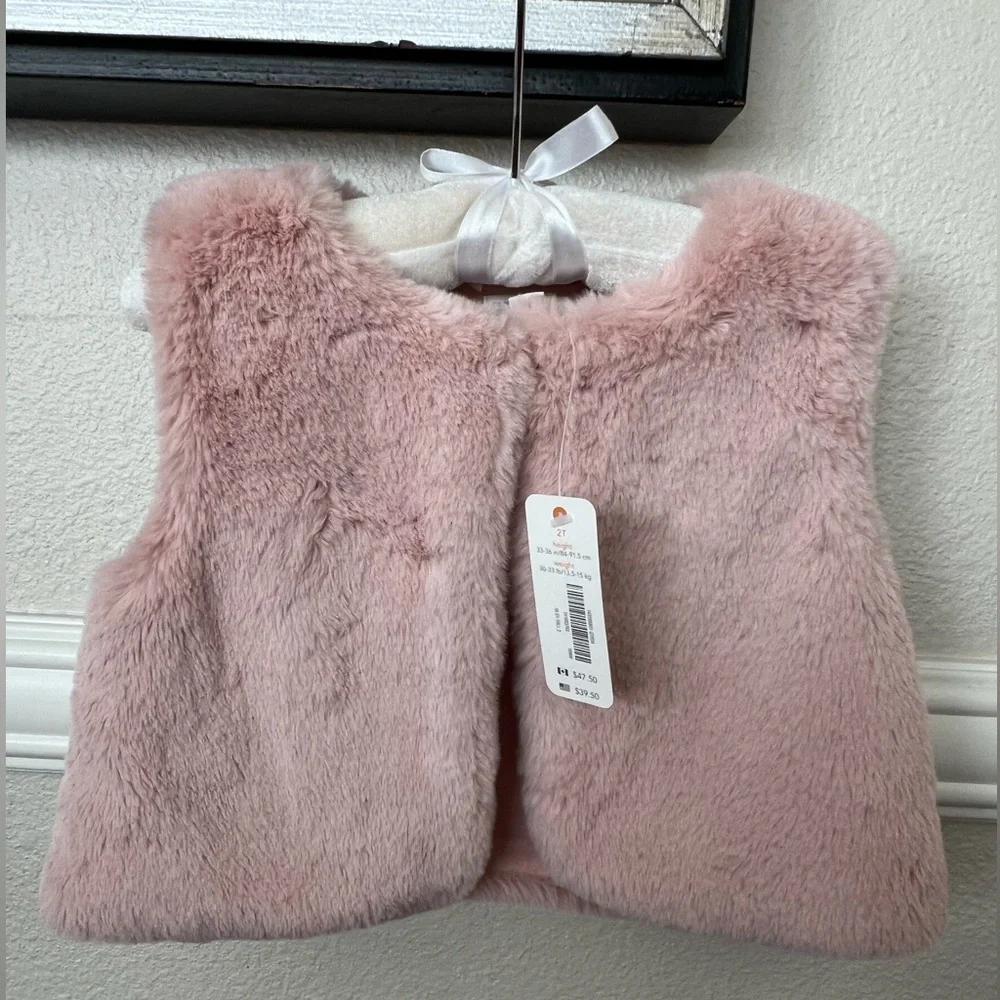 Gymboree Girls faux fur vest - dusty pink -Size 2T
